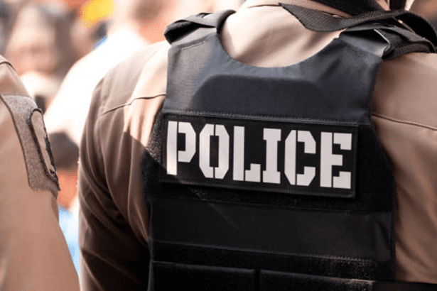 Drunken officer releases suspects on New Year's Eve