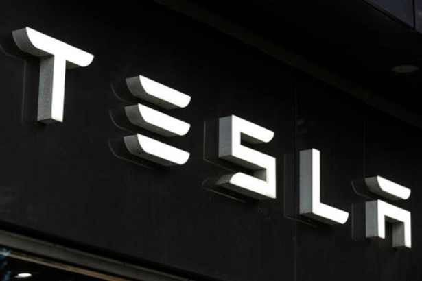 Tesla Smart Summon Investigation NHTSA Probe
