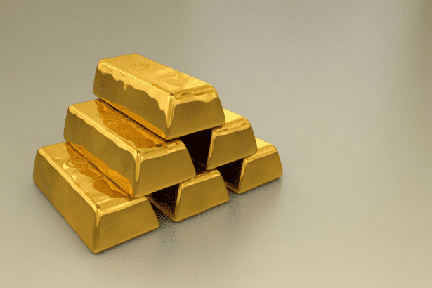 Three Chinese Nationals Arrested with Gold
