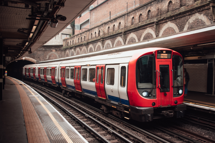 Train delays and cancellations data display at stations