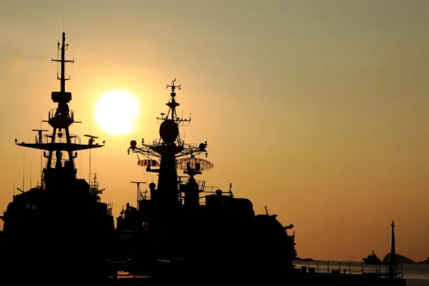Chinese warships near Japan