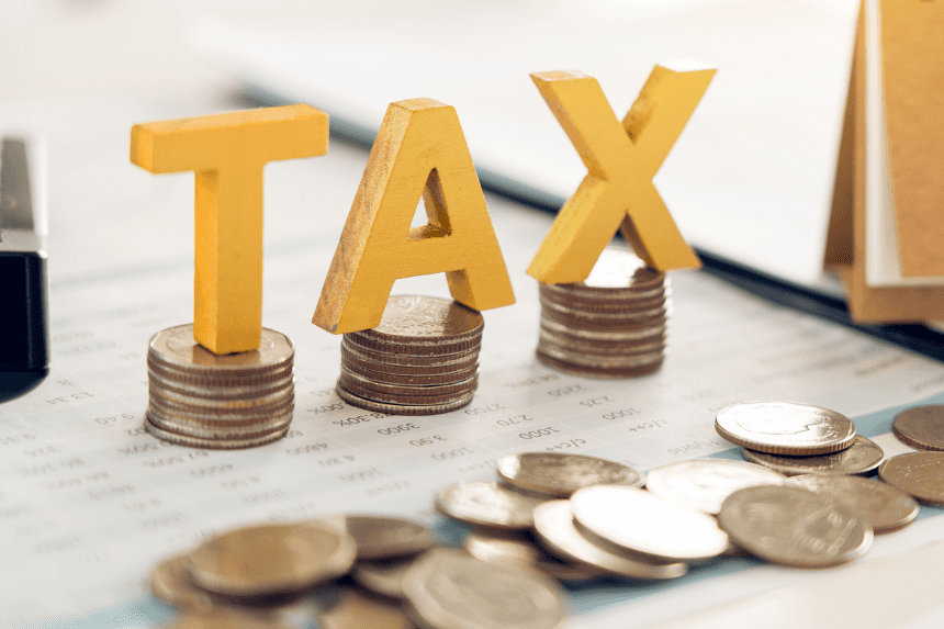 Indian migrant sending remittance