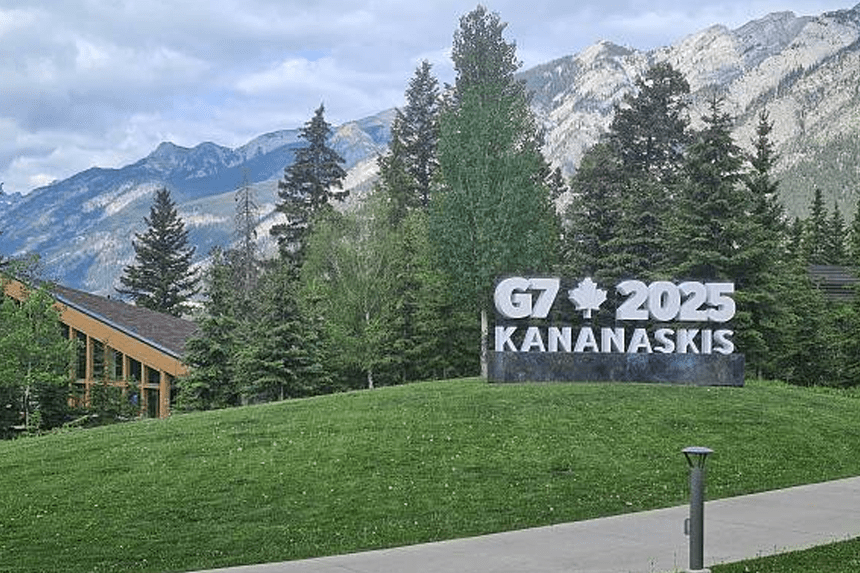 G7 Leaders in Summit