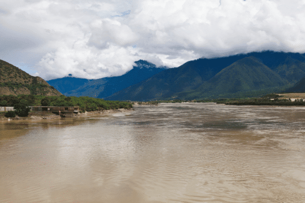 China Yarlung Tsangpo Dam