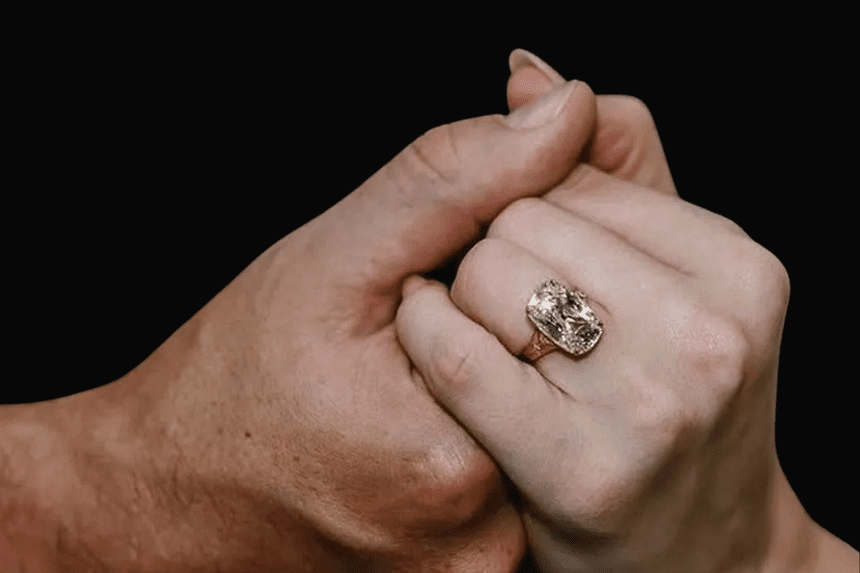 Taylor Swift engagement ring